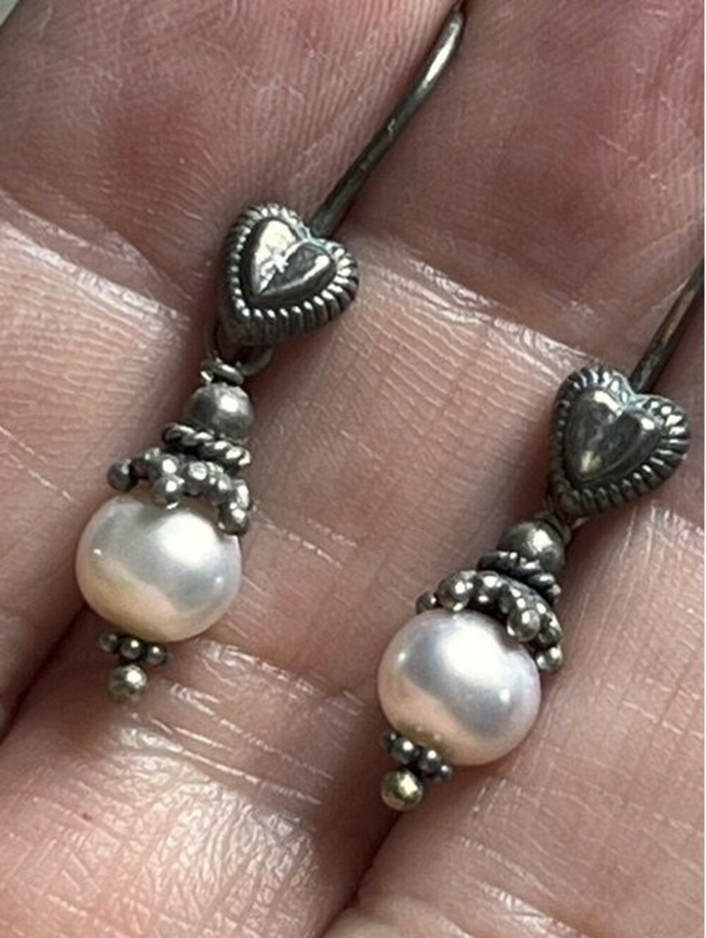 B6997 VTT Sterling Silver Heart Pearl Dangle Drop Earrings 1" Length Oxidized